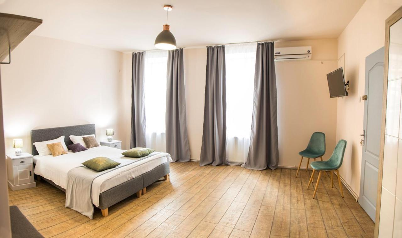 Quarisma Apartment Sibiu Bagian luar foto